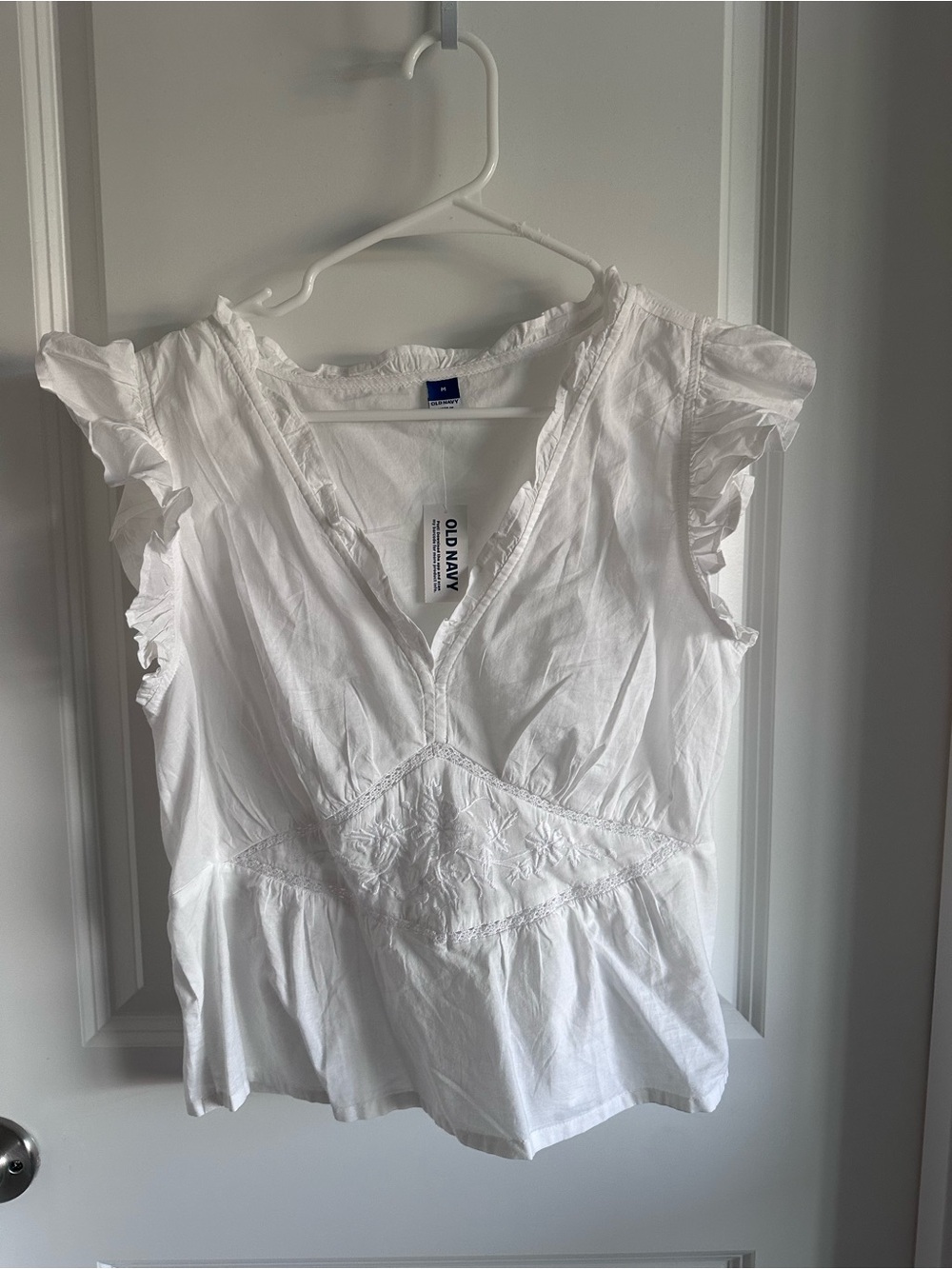 Old Navy White Eyelet V-Neck Flutter Sleeve Top